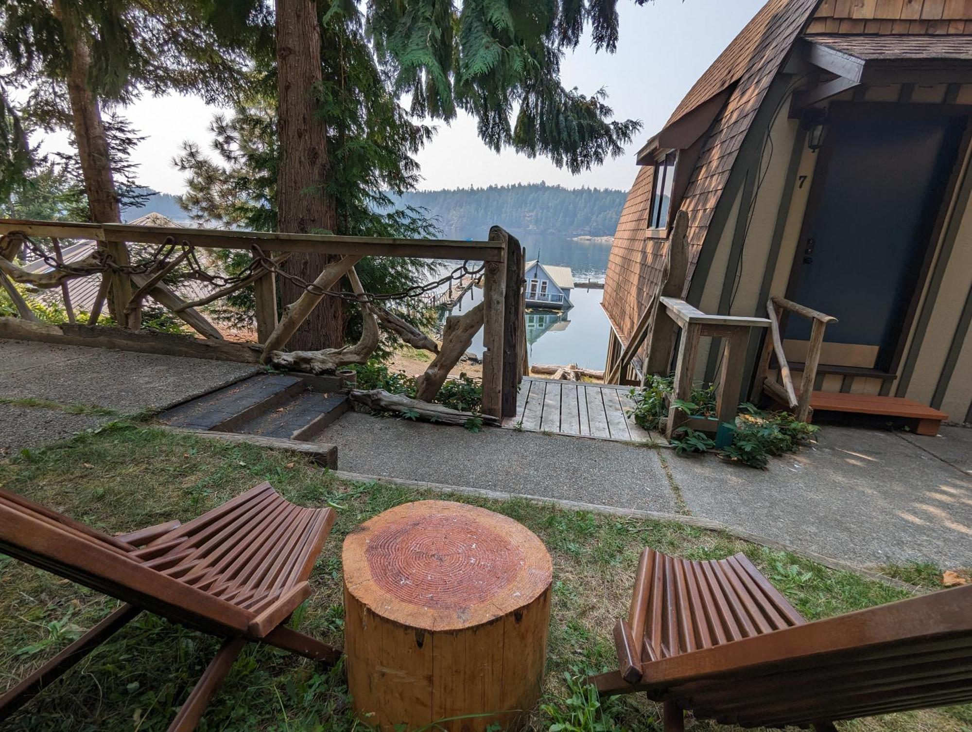 Jade Resort-Oceanfront Suites In Gowlland Harbour Heriot Bay Dış mekan fotoğraf