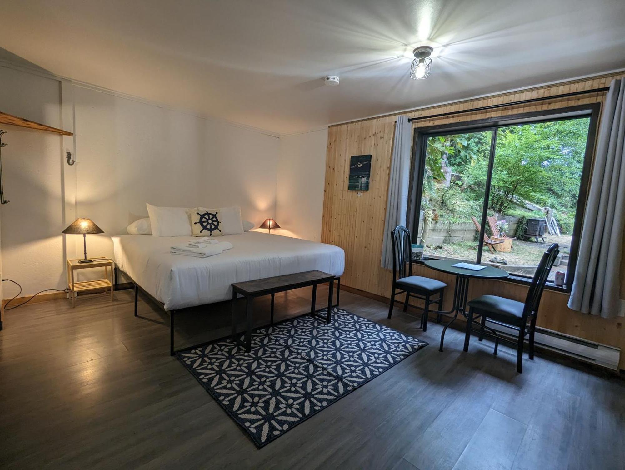 Jade Resort-Oceanfront Suites In Gowlland Harbour Heriot Bay Oda fotoğraf